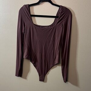 Lululemon Wundermost Ultra-Soft Nulu Square-Neck Long-Sleeve Bodysuit. Size L